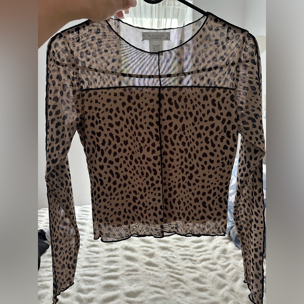 Woman top leopard print